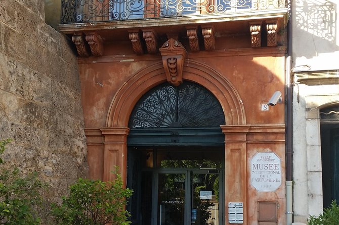In the Secret of Perfumes and Flowers-Private Tour Full Day- - Savoring Local Culinary Delights