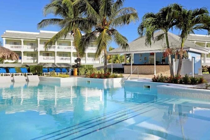 Jamaica Shore Excursion: Grand Palladium All Inclusive Resort Day Pass - Transportation and Pickup