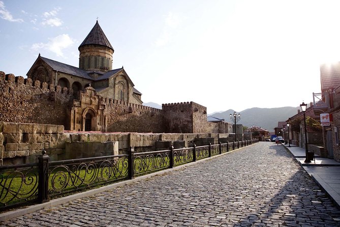Jvari Monastery, Ananuri, Gudauri, Kazbegi Group & Private Tour - Meeting Points