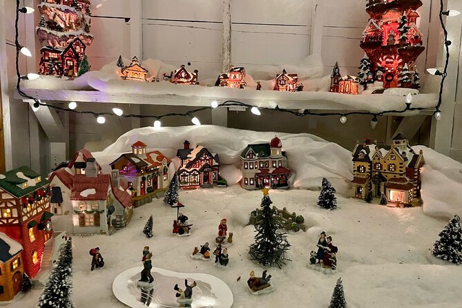 Kelowna Winery Bee Merry & Bright Holiday Light Up - Meeting and End Point