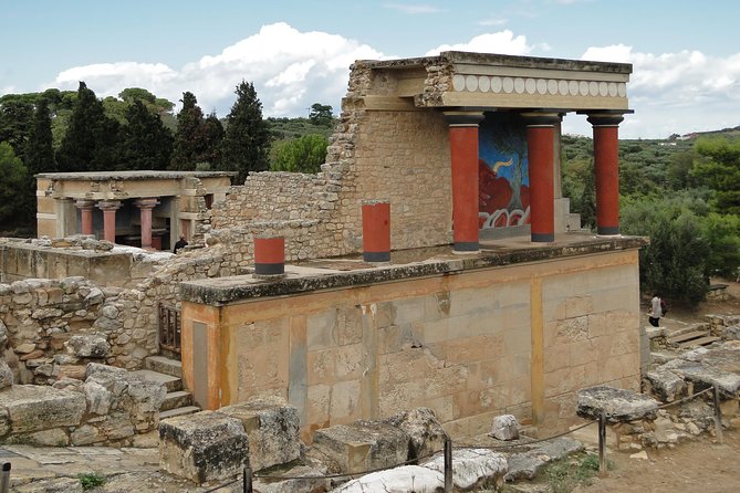 Knossos Palace Guided Tour - Heraklion City Tour + Market - Pickup Information
