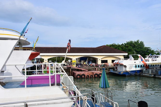 Koh Lanta to Phuket by Satun Pakbara Speed Boat - Capacity and Accessibility