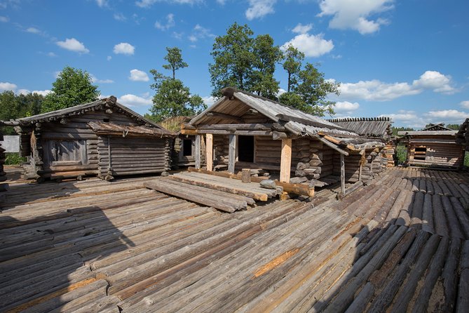 Latvia Small-Group History Tour - Pickup and Meeting Details