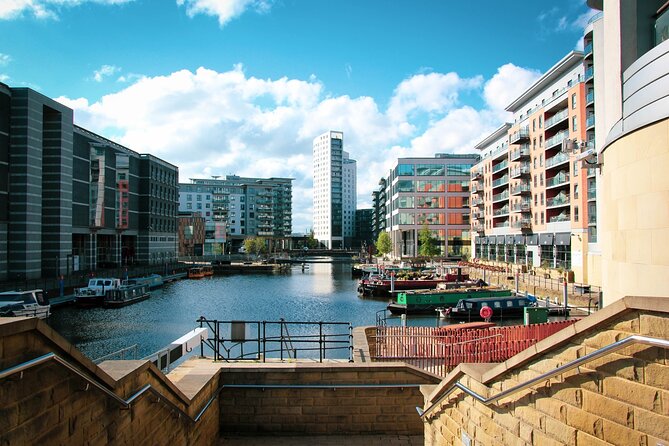 Leeds Tour App, Hidden Gems Game and Big Britain Quiz (1 Day Pass) UK - What to Expect During the Tour