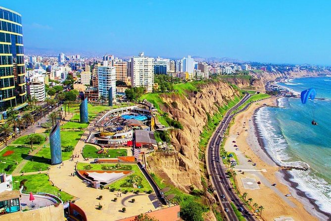 Lima City of the Kings - Private Tour - Strolling Through Barranco District