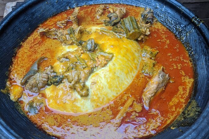Local Ghanaian Cooking Class in Accra to Help Support Wellness Community Center - Exploring the Local Market