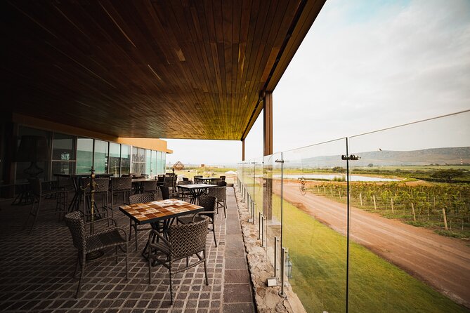 Local Vineyard Tour & Wine Tasting at the Independence Valley - Customer Experiences