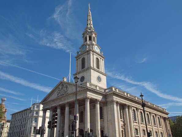 London Christmas Eve With 3 Course Dinner and Midnight Mass - Attending the Midnight Mass Celebration