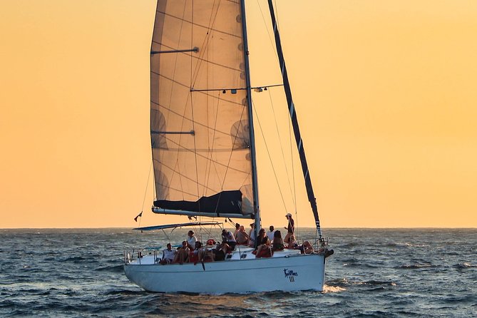 Los Cabos Luxury Sunset Sail With Light Appetizers and Open Bar - Reviews and Feedback