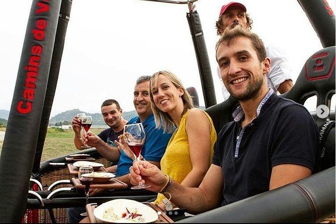 Luxury Balloon Tour in Tuscany - Basket Design and Views