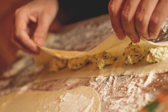Luxury Cooking Class With a Chef in Bellagio - The Cooking Experience and Menu