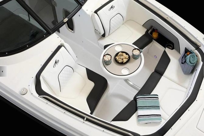 Luxury Private Boat Charter - Included Amenities