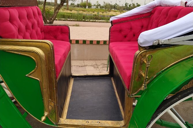 Majorelle-Menara Garden & the Yves Saint Laurent Museum Horse Carriage Tours - Transportation Details