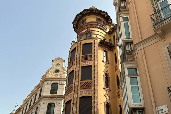 Malaga Food Walking Tour With Tapas & Wine Tasting - Iconic Malaga Photography Spots