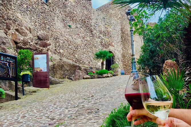 Medieval Village Walking Tour With Aperitif in Castelsardo - Castelsardo: A Charming Medieval Village