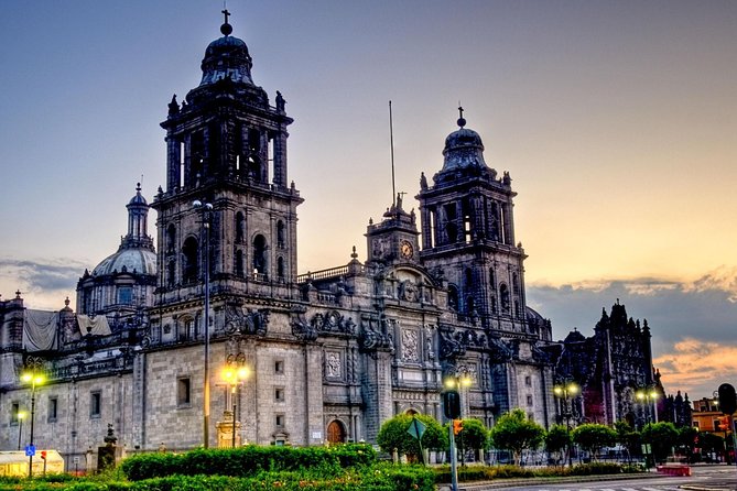 Mexico City at Night Tour With Torre Latino - Meeting and Pickup