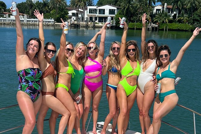 Miami Beach Swim and Dolphin Sightseeing Cruise Aboard a Yacht - Inclusions and Amenities