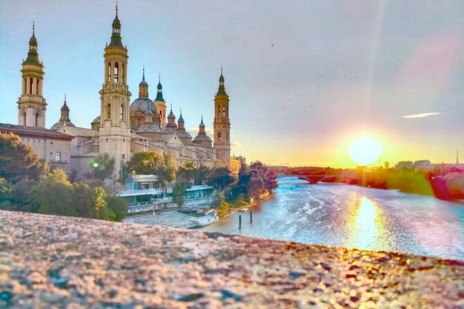 Monumental Walking Tour in Old Town of Zaragoza - Guided Tour Experience