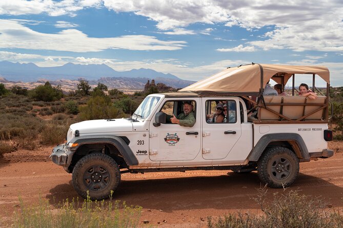 Morning Half-Day Jeep Tour in Moab - Child Safety Regulations