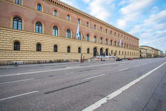 Munich: World War II and Olympics Tour - Accessibility and Group Size