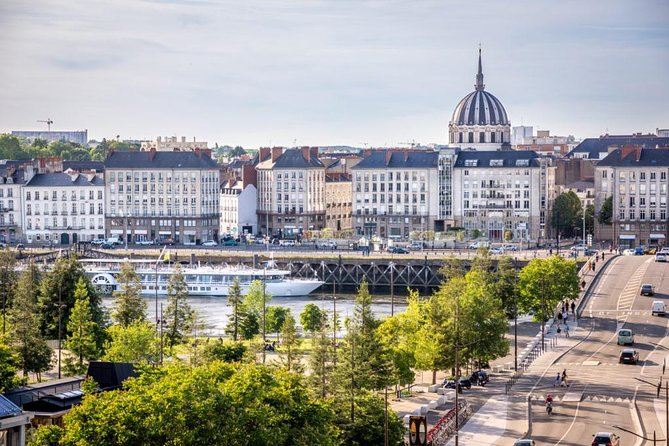 Nantes Private Transfer From Nantes City Centre to Nantes Airport - Passenger Requirements