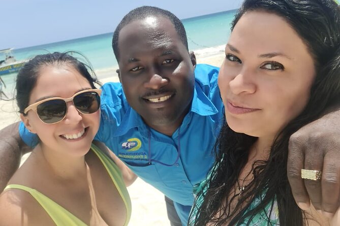 Negril Seven Mile Beach, Catamaran Cruise ,Parasailing,With Sunset at Ricks Cafe - Accessibility and Participation