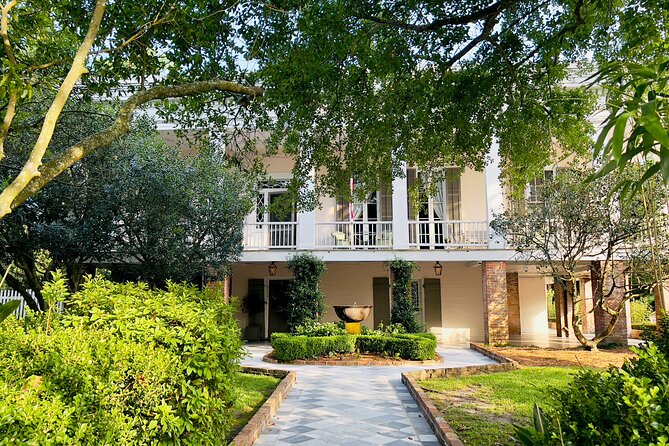New Orleans Garden District Walking Tour - Participation Requirements