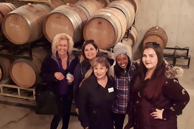 Niagara-On-The-Lake Winery Tasting Afternoon Tour With Wine and Cheese - Guest Experiences