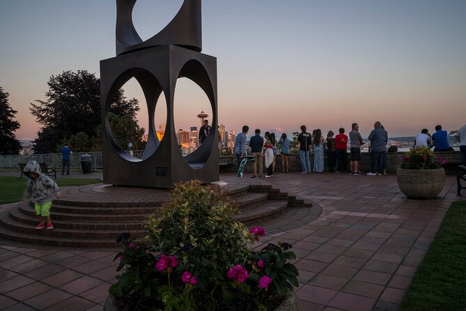 Night Tour of Seattle Review: Is It Worth It - Weighing the Pros and Cons