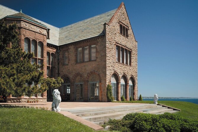 Ocean Drive Historic District: A Newport Self-Guided Driving Tour - Accessibility Information