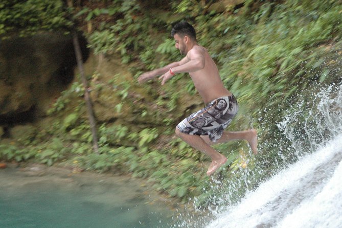 Ocho Rios Highlight Tour Including Dunns River Falls - Tour Logistics