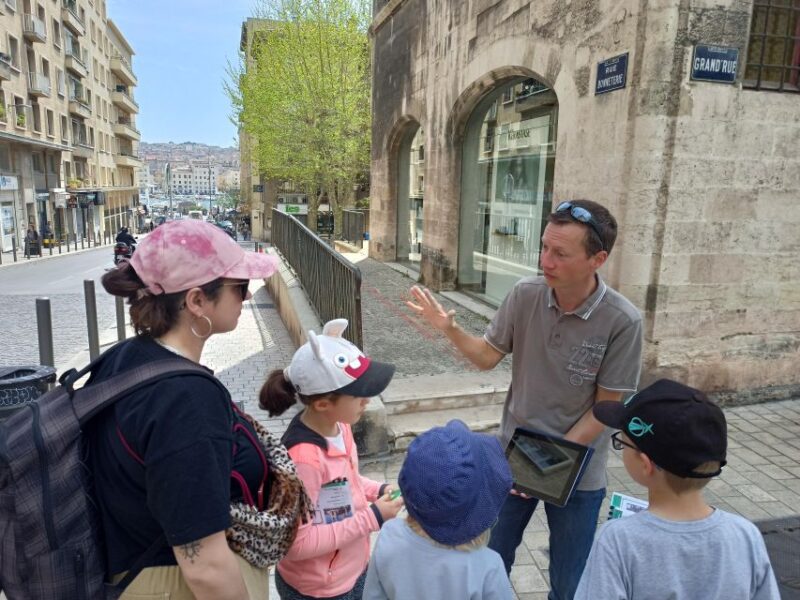 Old Marseille District Tour and Treasure Hunt - Experience Highlights