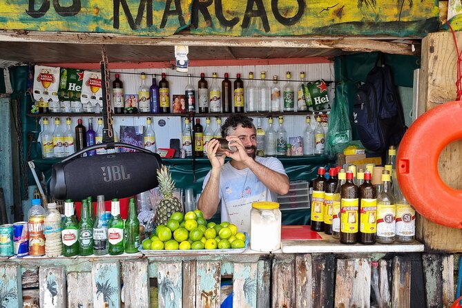 Paradise Beachside Seafood BBQ: Cook & Feast in Rio's Hidden Gem - Vibrant Atmosphere and Socialization