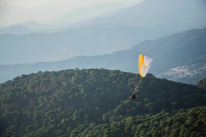 Paragliding in Valle De Bravo - Meeting and Pickup