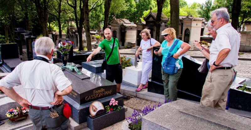 Paris: Famous Graves of Pere Lachaise Cemetery Guided Tour - Tour Experience