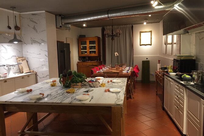 Pasta Class in Florence Where the Food Market Sets the Menu - Tasting the Local Specialties