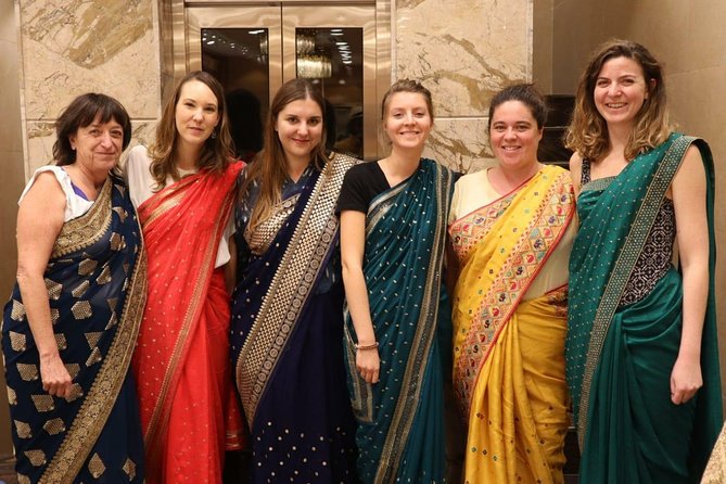 Personal Shopper Assistant in New Delhi - Operating Hours