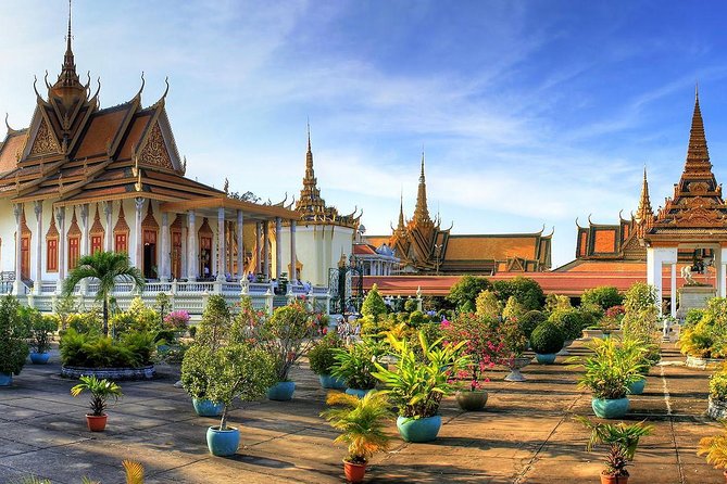 Phnom Penh City Tours, S21, Killing Field and the Royal Palace - Exploring the Silver Pagoda