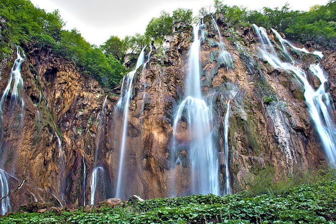Plitvice Lakes Photo Tour - Full Day Trip From Zagreb - Transportation and Pickup Arrangements