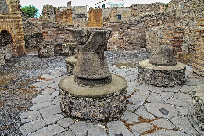 Pompeii Guided Walking Tour With Ticket - Tour Requirements