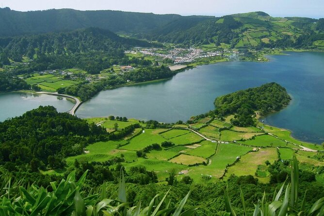 Ponta Delgada Sete Cidades Green & Blue Lakes - Small Group Tour - Pick-Up and Start Time