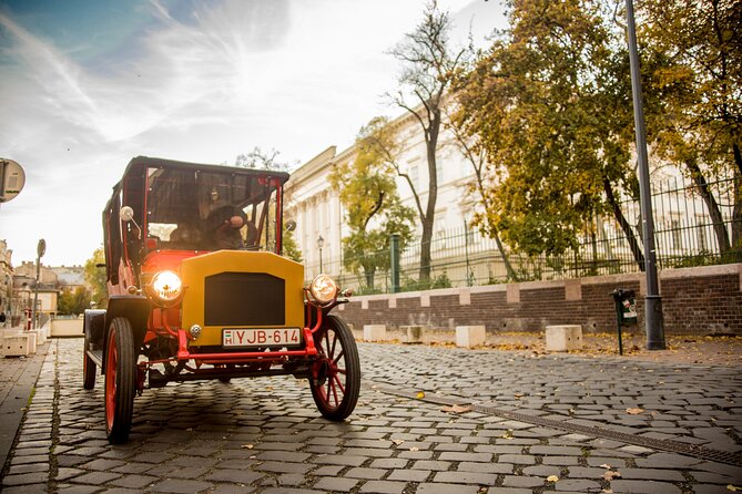 Premium City Tour in Budapest With Vintage Royal Car - Vintage Royal Car Experience