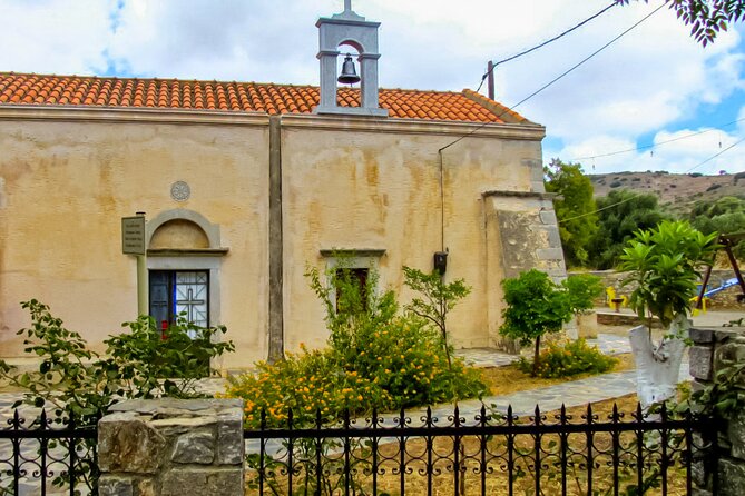 Private 6.5h Shore Tour to Eastern Crete From Heraklion - Accessibility and Amenities