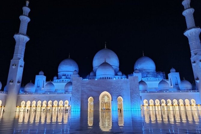 Private Abu Dhabi City Tour With Free Louver Museum Ticket - Discovering the Enchanting Abu Dhabi Dates Market