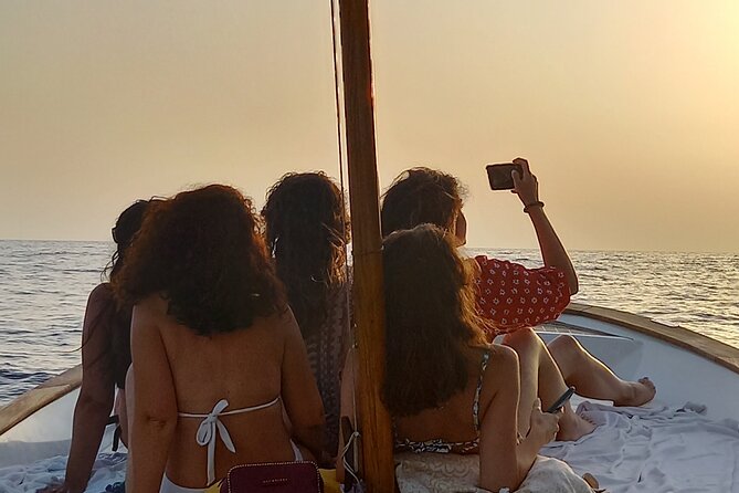 Private Boat Experience: Admire the Capri Coast 2 Hours - Accessibility and Participation