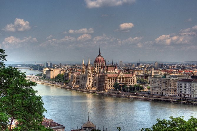 Private Budapest Sightseeing Tour: Royal Castle, Heroes Square, Chain Bridge - Booking Information