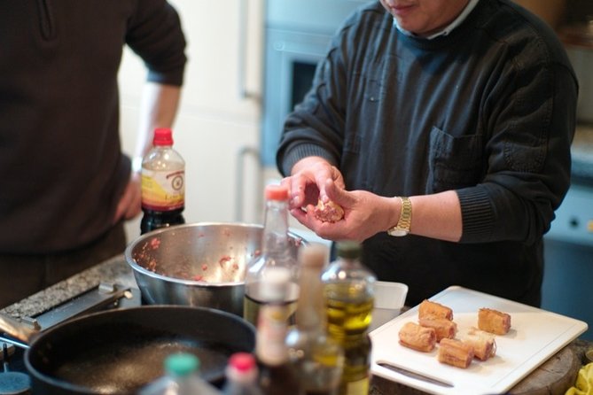 Private Chinese Wok Cooking Class in Shanghai - Cooking Experience Highlights