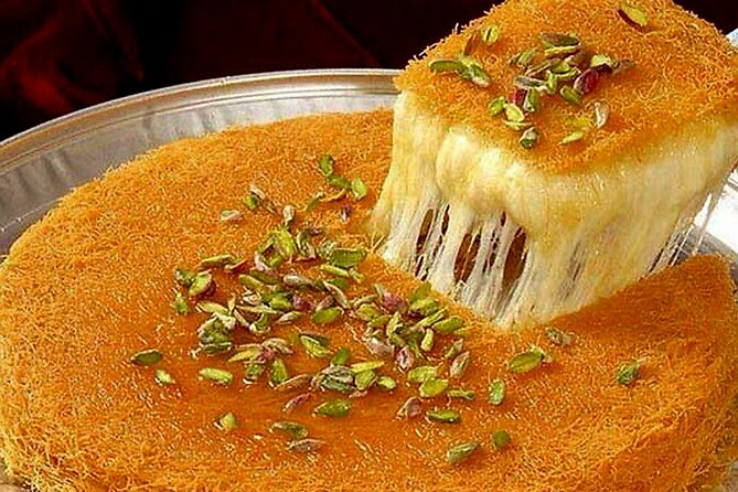 Private City Tour With Optional Traditional Food in Amman - Food Options Available