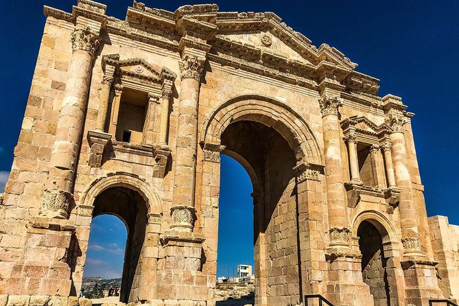 Private Full Day Jerash and Amman City Sightseeing Tour - Marveling at the Oval Plaza