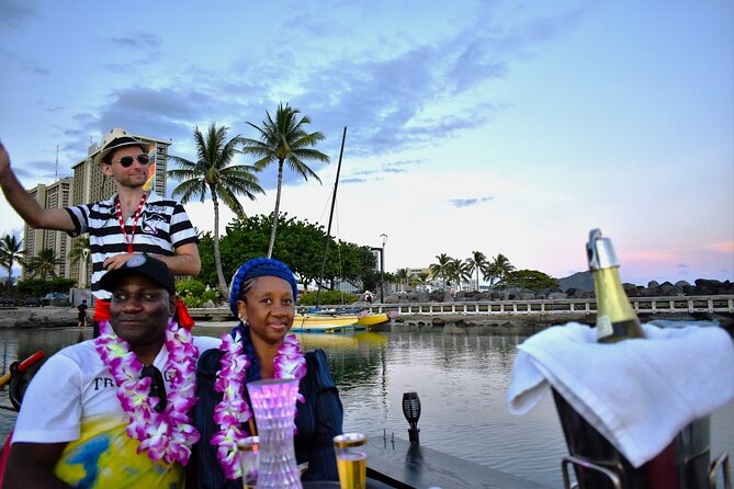 Private Gondola Cruise in Waikiki With Drinks and Pastry - Meeting Point and Directions